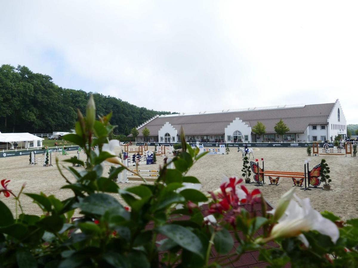 Hofgut Albfuehren Hotel Dettighofen  Exterior photo